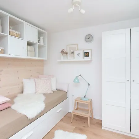 Lägenhet Trojmiejski Park Krajobrazowy